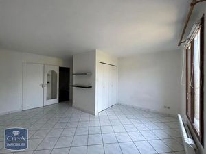 Appartement à louer 1 pièce 28.4 m² - Le Perray-en-Yvelines (78) - 590€