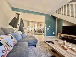 Vente maison 5 pièces 126 m² à Saint-Caprais (18400)  200 000 €