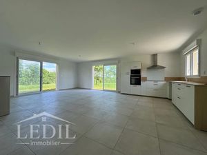 Vente maison 4 pièces 93 m² à Montréal (32250)  199 000 €