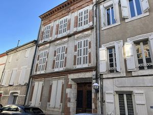 Vente maison 13 pièces 342.27 m² à Valence D Agen (82400)  249 900 €