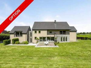 *** SOUS OPTION *** Magnifique propriété à Clermont