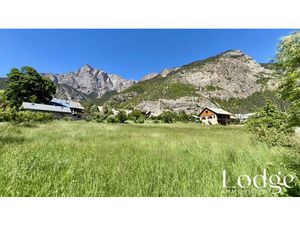 Vente terrain 2727 m² à Vallouise-Pelvoux (05340)  240 000 €