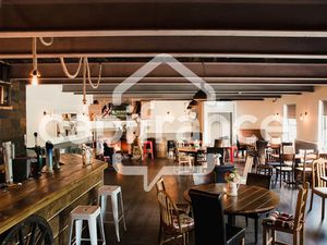 Vente locaux professionnels 220 m² à Lesneven (29260)  168 200 €