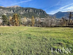 Vente terrain 994 m² à Briançon (05100)  267 000 €