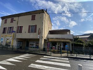 Location Local commercial 38m² CHATEAUNEUF DU RHONE 26780