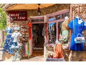 Vente locaux professionnels 50 m² à Le Castellet (83330)  110 000 €