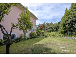 UNIQUE CAP D'AIL MAISON DE VILLE AVEC JARDIN A DEUX PAS DES