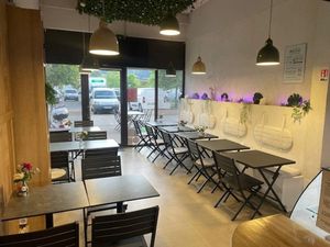 Local professionnel à vendre CARROS 1 pièce(s) 60m2 110 000€