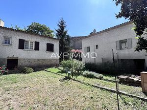 Vente maison 6 pièces 180 m² à Saint-Cyr-sur-Mer (83270)  1 160 000 €
