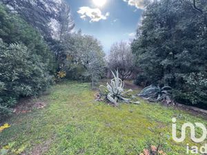 Vente terrain 300 m² à Nimes (30000)  99 000 €