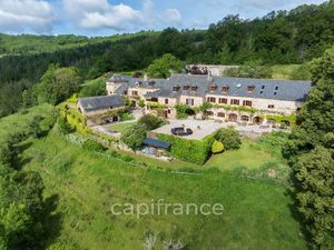 Vente propriété 18 pièces 630 m² à Najac (12270)  990 000 €