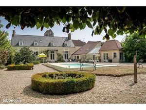 Maison 10 pièces 413 m²