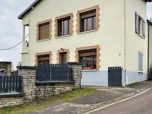 Maison 4 pièces 234 m²