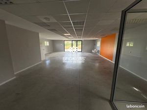 Entrepôt 231 m² Saint-Cyr-sur-Mer