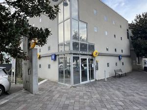 Vente locaux professionnels 259 m² à Sassenage (38360)  306 500 €