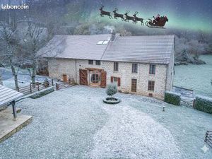 Maison 8 pièces 247 m²