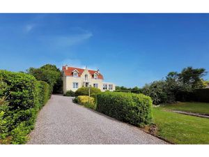 Vente maison 8 pièces 209 m² à Avesnes-sur-Helpe (59440)  261 000 €