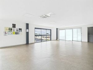 Vente local commercial 240m2 Prunelli-di-Fiumorbo 20243 - 299000 € - Surface Privée