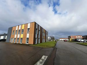 BUREAUX A VENDRE OU A LOUER