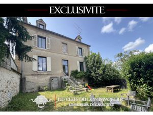 MAISON DE BOURG AVEC JARDIN ET DÉPENDANCE