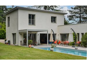 Vente maison 7 pièces 230 m² à Ecully (69130)  1 371 000 €