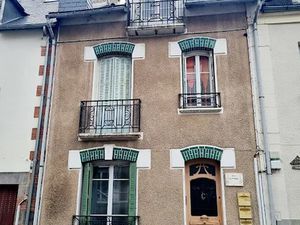 Vente immeuble 130 m² à La Bourboule (63150)  132 000 €