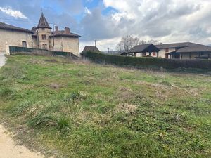 Vente terrain 900 m² à Ornacieux (38260)  100 000 €