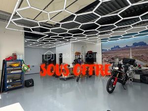 Local d'activités de 93 m² à Ascain