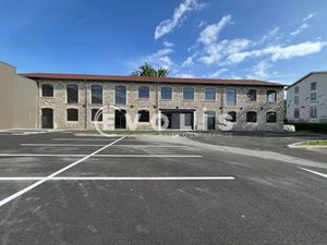 Local d'activité au sein d'un immeuble classé - Charme unique & prestations rares