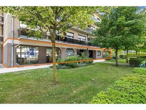 Rez-de-chaussée commercial prêt à l'emploi