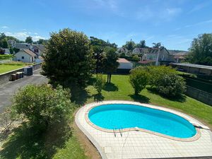 Vente maison 9 pièces 300 m² Gelos (64110)