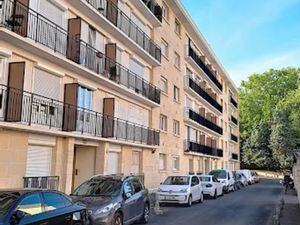 Vente appartement 2 pièces 43 m² à Rosny-sous-Bois (93110)  149 000 €