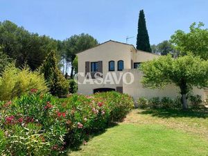 Vente Maison 8 pièces de 245m² - 83910 Pourrières