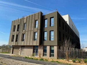 Location bureau DECINES CHARPIEU 2 151 m²