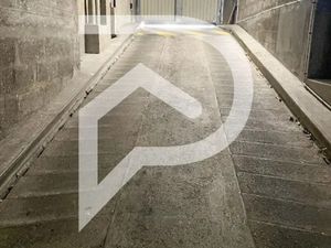 Location parking 9 m² à Vanves (92170)  90 €