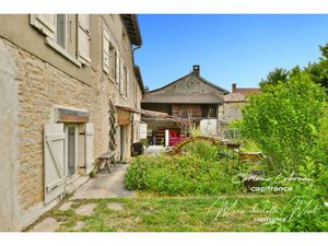 Maison à vendre CLESSE 8 pièce(s) 139m2 278 000€