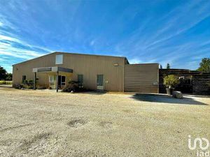 Vente Bureaux et commerces à Pierrelatte (26700) : à vendre / 700m² Pierrelatte