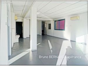 Bureaux 126 m²