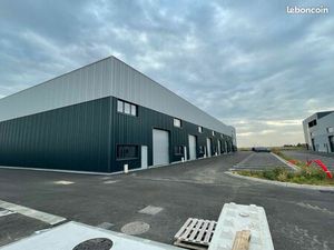 Local d'activité 1 579 m²