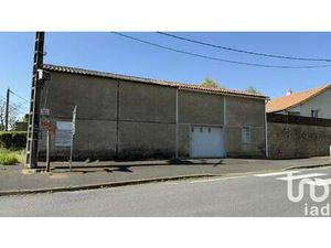 Vente Garage et parking à Divatte-sur-Loire (44450) : à vendre / 45m² Divatte-sur-Loire