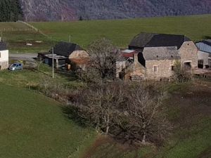 Vente locaux professionnels 5 pièces 100 m² à Conques (12320)  450 000 €