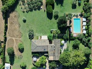 Mas de 545 m² à Vers-Pont-Du-Gard