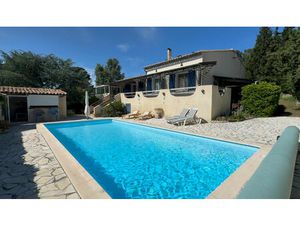 Maison indépendante à vendre à Ventenac-Cabardès avec piscine  garage 60 m² et véranda