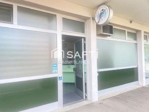 Local professionnel 92 m² Possibilité location 4 bureaux  très bonne rentabilité.