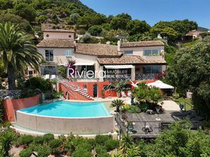 Propriete Avec Piscine A Debordement et Vue Mer !