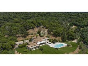 Propriété avec piscine La Croix-Valmer (83)