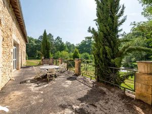 Vente maison 9 pièces 346 m² à Lacropte (24380)  550 000 €