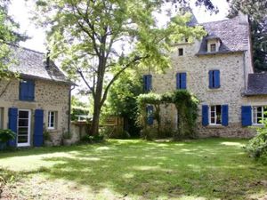 Vente maison 12 pièces 222 m² à Vaureilles (12220)  475 000 €