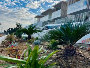 Superbe T3 lumineux vendu avec une cave et deux garages boxés