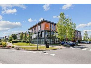 Vente/Location bureau LESQUIN 1 977 m²